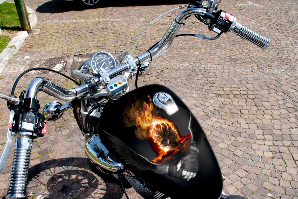 Aerografia moto | CustomMANIA.com
