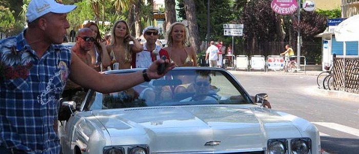 biker-bikini-benefit-2007-1095-14121