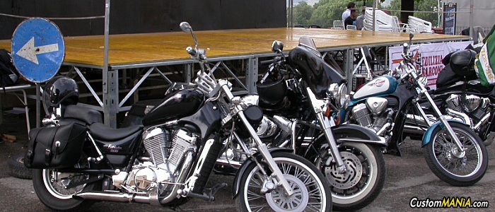 suzuki-intruder-800 suzuki-intruder-800