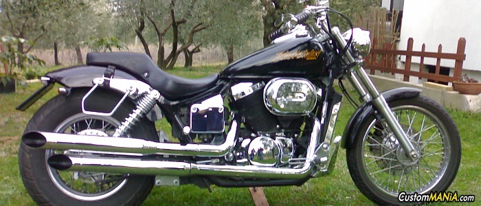 honda-vt-750-black-widow