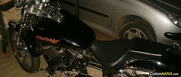 honda-vt-750-black-widow