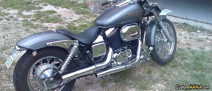 honda-vt-750-black-widow