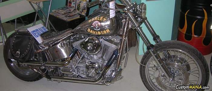 harley-davidson-softail-fxst-standard