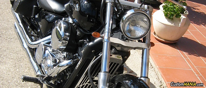 honda-vt-750-black-widow