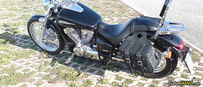 honda-vt-750-black-widow