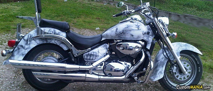 suzuki-intruder-800
