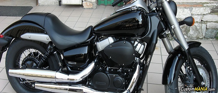honda-vt-750-black-widow