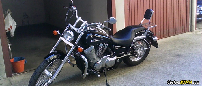 honda-vt-750-black-widow