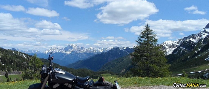 honda-vt-750-black-widow