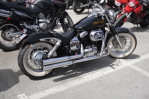 honda-vt-750-black-widow