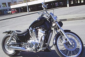 suzuki-intruder-800