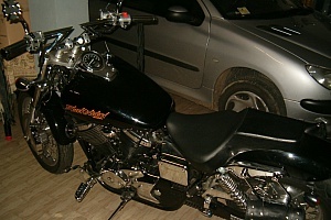 honda-vt-750-black-widow