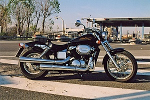 honda-vt-750-black-widow