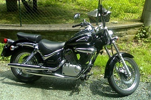 suzuki-intruder-250