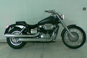 honda-vt-750-black-widow
