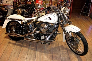 harley-davidson-softail-fxstc-custom