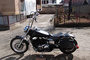 honda-vt-750-black-widow