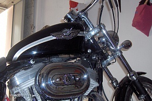 harley-davidson-sportster-xl883c-custom