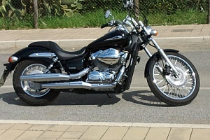 honda-vt-750-black-widow