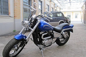 suzuki-marauder-800